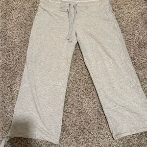 Y2K GAP Light Gray Lounge Capri Sweats with Drawstring